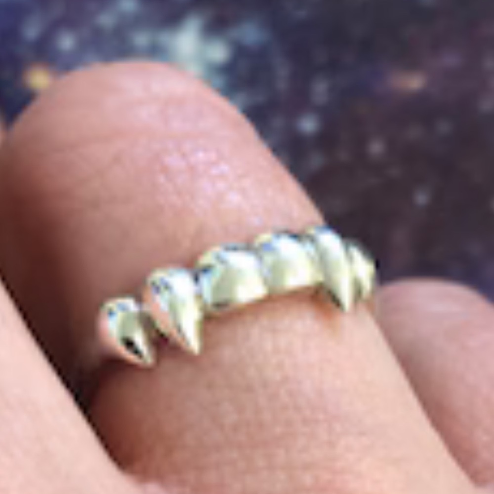 Vampire Ring - image 1
